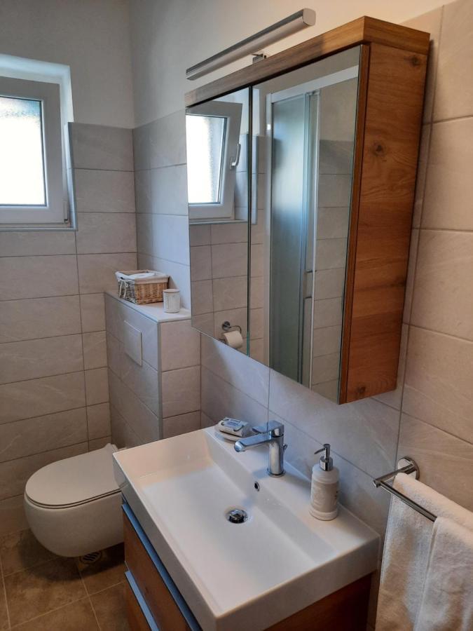 Apartman Laura M Vodice Luaran gambar