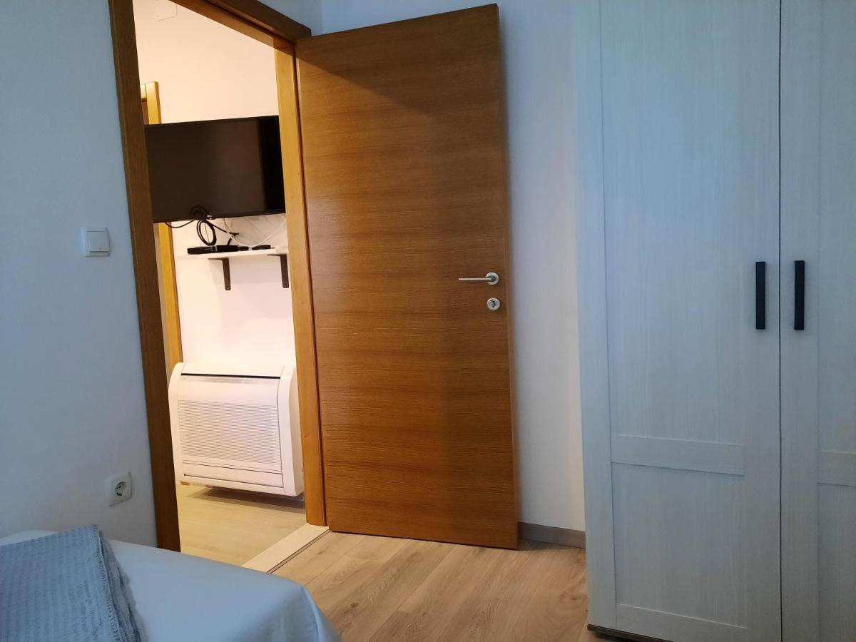 Apartman Laura M Vodice Luaran gambar