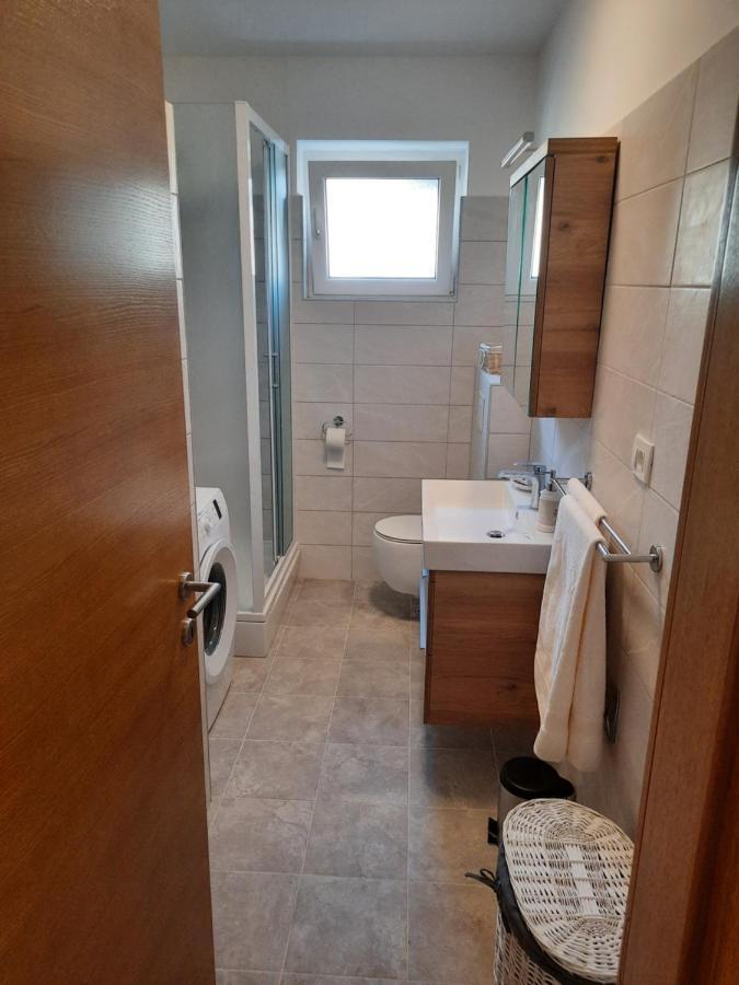 Apartman Laura M Vodice Luaran gambar