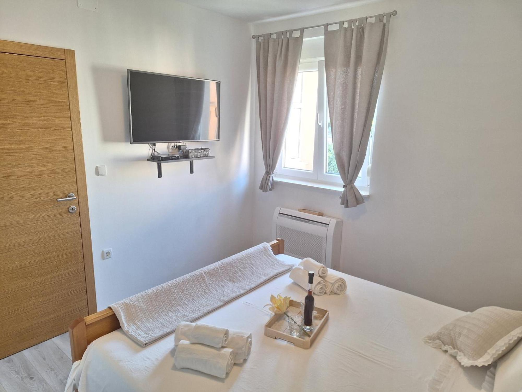 Apartman Laura M Vodice Luaran gambar
